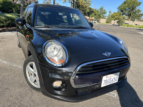 Used 2016 MINI Cooper 4-Door Hardtop image 2