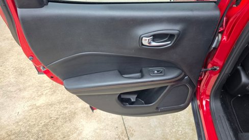 Used 2019 Jeep Compass Limited image 19