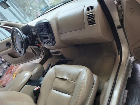 Used 2001 Ford Escape XLT image 11