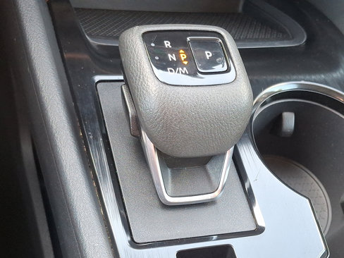 Used 2024 Nissan Rogue SV image 15