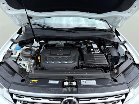 Used 2019 Volkswagen Tiguan SEL R-Line image 11