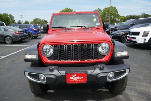Used 2024 Jeep Gladiator Sport image 8