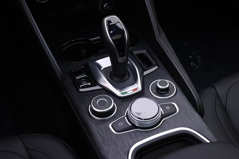 New 2024 Alfa Romeo Giulia Sprint image 12