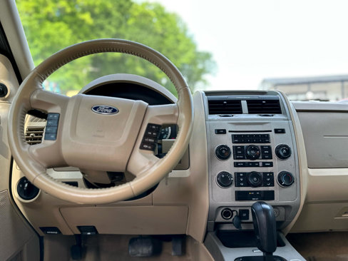 Used 2011 Ford Escape XLT w/ Cargo Pkg image 10