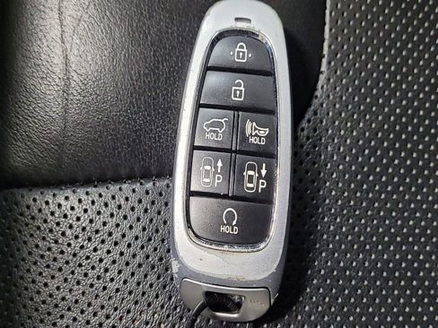 Used 2023 Hyundai Santa Fe Limited image 32
