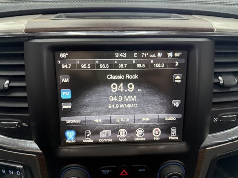 Used 2014 RAM 1500 Laramie w/ Convenience Group image 19