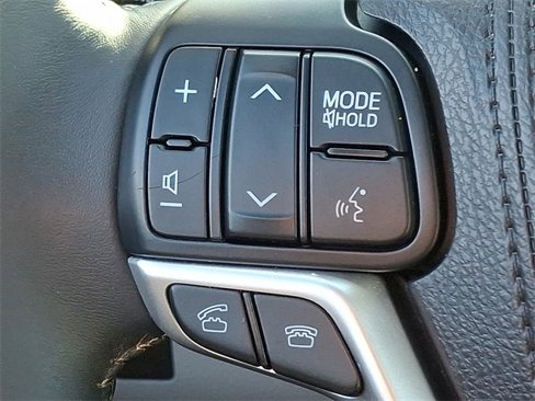 Used 2016 Toyota Highlander Limited image 22