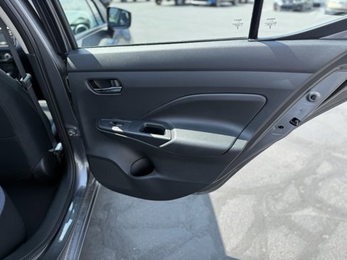 Used 2023 Nissan Versa SV image 18