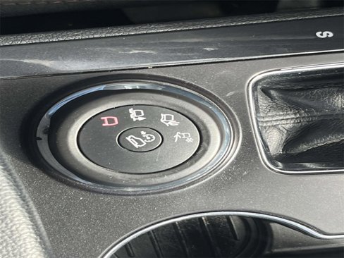 Used 2018 Ford Explorer XLT w/ Equipment Group 202A image 22