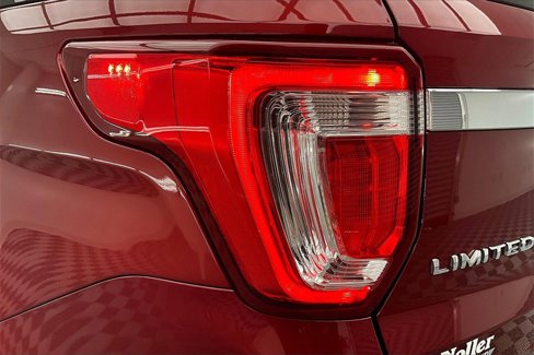Used 2016 Ford Explorer Limited image 31