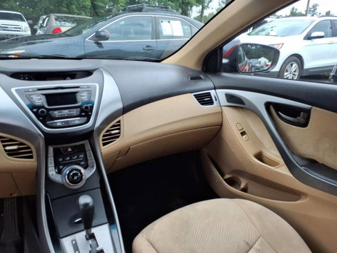 Used 2013 Hyundai Elantra GLS w/ Preferred Pkg image 9