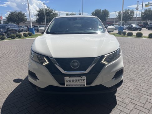 Used 2020 Nissan Rogue Sport S image 2