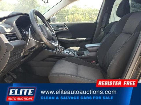 Used 2022 Mitsubishi Outlander ES image 13