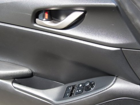 Used 2020 MAZDA MX-5 Miata Sport image 27