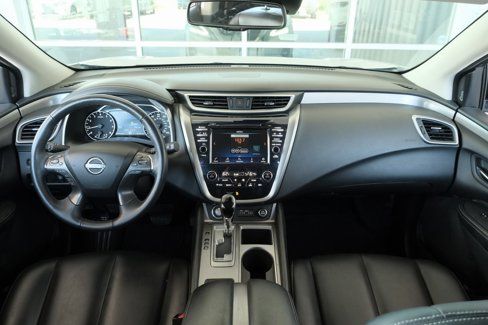 Used 2023 Nissan Murano SV image 3