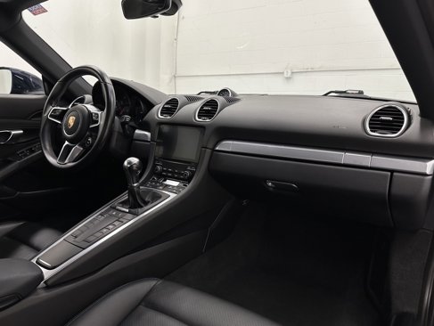 Used 2017 Porsche 718 Cayman image 13