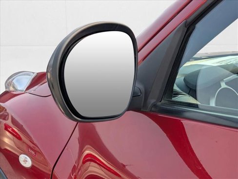 Used 2011 Nissan Juke SL image 13