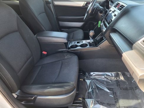 Used 2017 Subaru Outback 2.5i Premium image 20