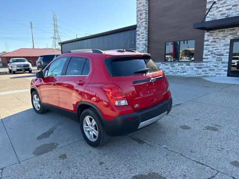 Used 2015 Chevrolet Trax LT w/ LT Sun and Sound Package image 2