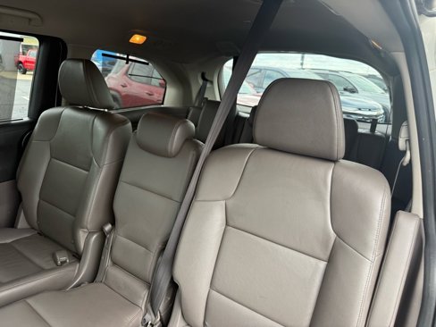 Used 2016 Honda Odyssey Touring image 12