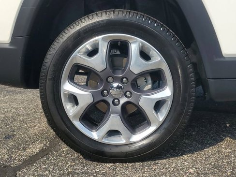 Used 2020 Jeep Compass Limited image 5
