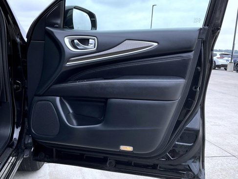 Used 2020 INFINITI QX60 Luxe w/ Essential Package image 17