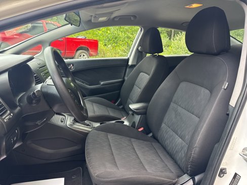Used 2016 Kia Forte LX image 14