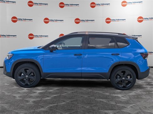 New 2025 Volkswagen Taos SE image 8