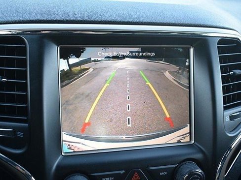 Used 2014 Jeep Grand Cherokee Limited image 18