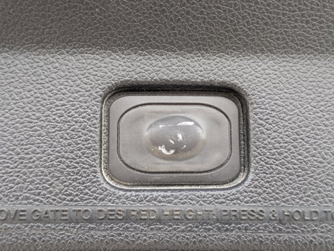 Used 2018 Ford Explorer Platinum image 35