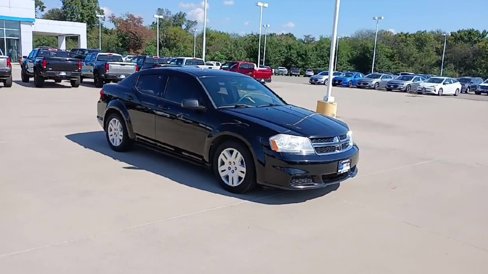 Used 2013 Dodge Avenger SE image 2