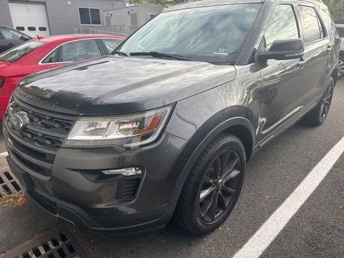 Used 2019 Ford Explorer XLT w/ Equipment Group 202A image 4