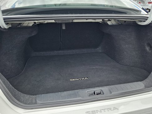 Used 2020 Nissan Sentra SR w/ Electronics Package image 6