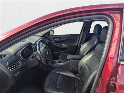Used 2018 Chevrolet Malibu LT w/ Leather Package image 10