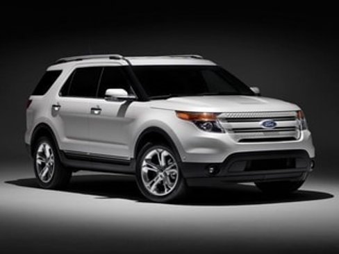 Used 2014 Ford Explorer XLT w/ Equipment Group 202A image 22