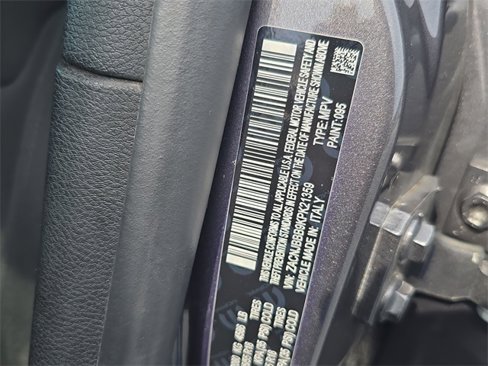 Used 2019 Jeep Renegade Latitude w/ Cold Weather Group image 17