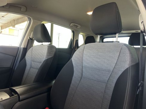 Used 2023 Nissan Rogue SV image 18