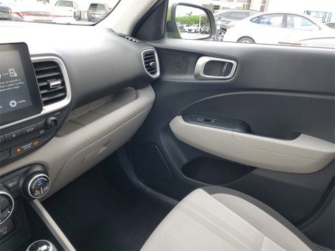 Certified 2023 Hyundai Venue SEL image 19