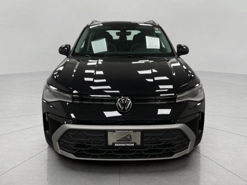 New 2025 Volkswagen Taos SE image 14