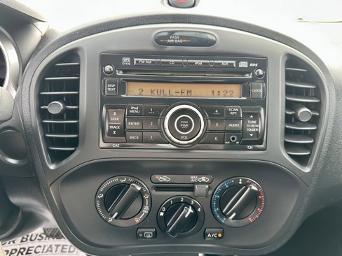 Used 2013 Nissan Juke S image 21