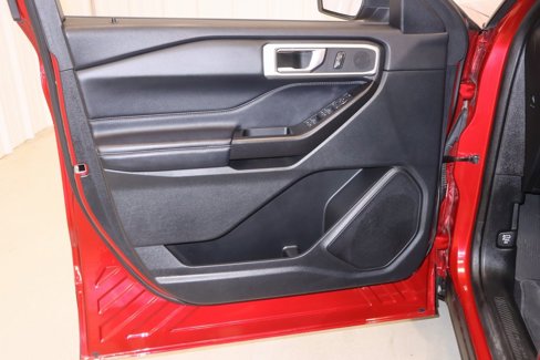 Certified 2020 Ford Explorer XLT w/ Equipment Group 202A image 11