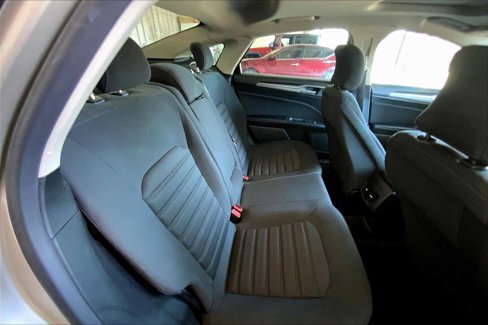 Used 2019 Ford Fusion SE image 18