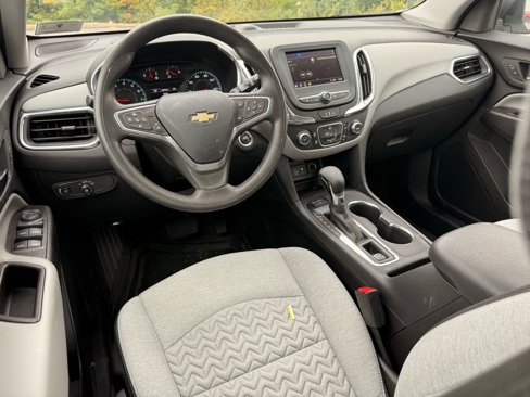 Used 2023 Chevrolet Equinox LS image 9