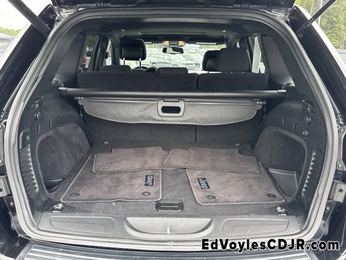 Used 2016 Jeep Grand Cherokee Laredo 75th Anniversary image 23
