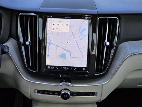 New 2025 Volvo XC60 B5 Plus w/ Protection Package Premier image 32
