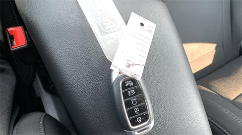 Used 2023 Hyundai Elantra SEL w/ Convenience Package image 30
