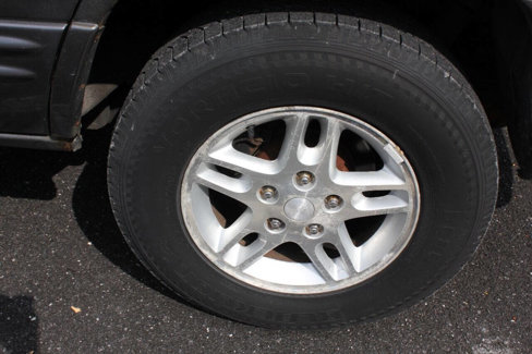 Used 2004 Jeep Grand Cherokee Laredo w/ Cold Weather Group image 14
