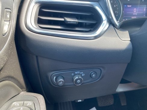 Certified 2020 Chevrolet Equinox LT w/ Driver Convenience Package image 18