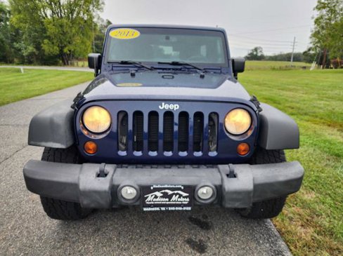 Used 2013 Jeep Wrangler Unlimited Sport image 3