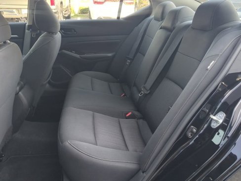Used 2023 Nissan Altima 2.5 SV image 11